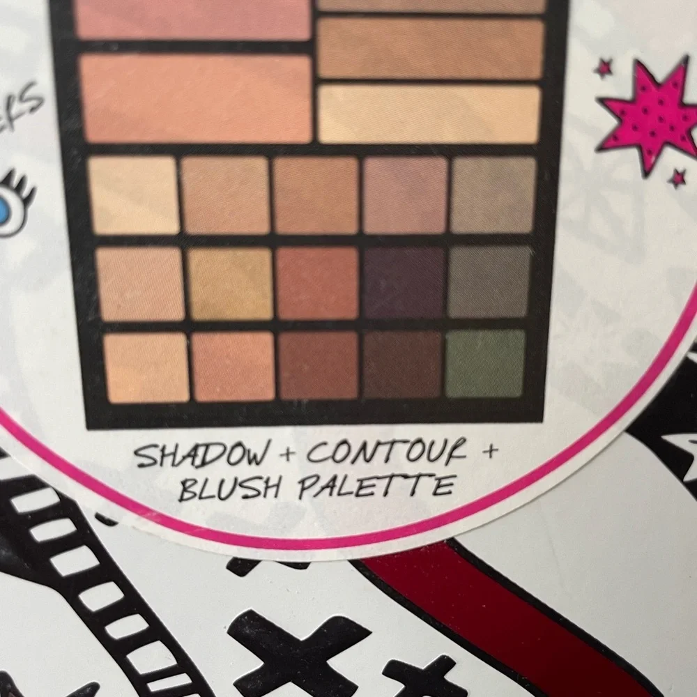 Smashbox drawn in decked out 20 shades shadow contour highlights